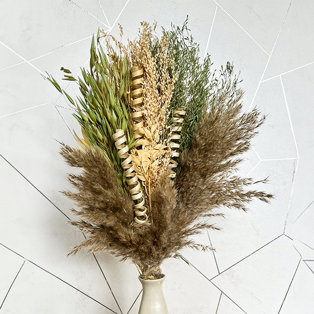 Everyday beige dried flower bunches