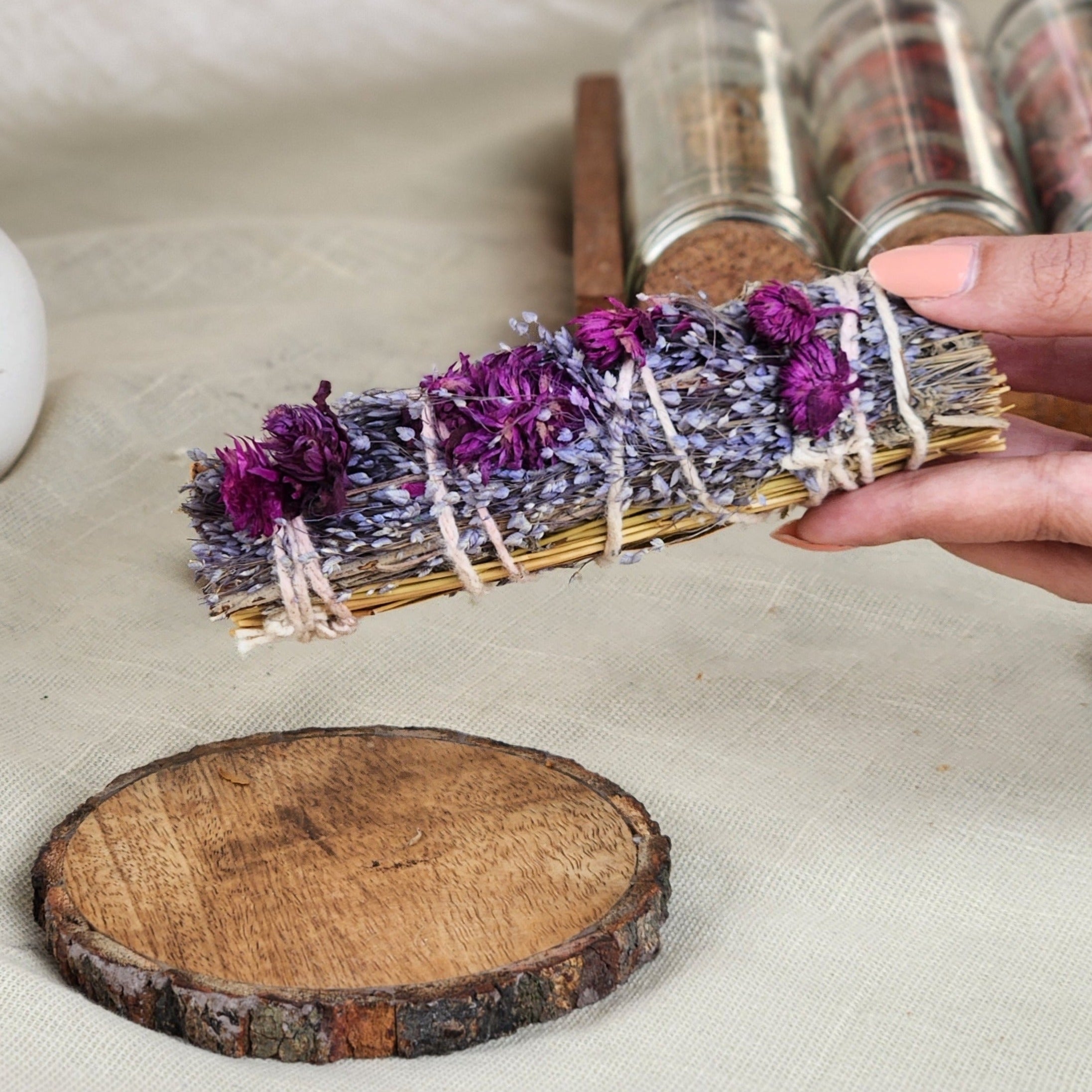 Lavender Smudge Bundle | Smudge Bundle for Refreshment & Relaxation